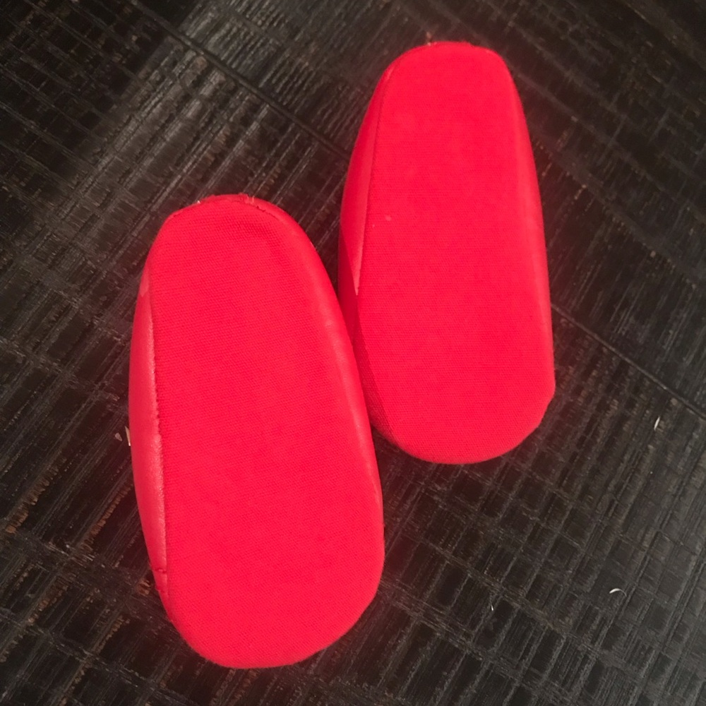 Red shoes - Picture 2 of 3